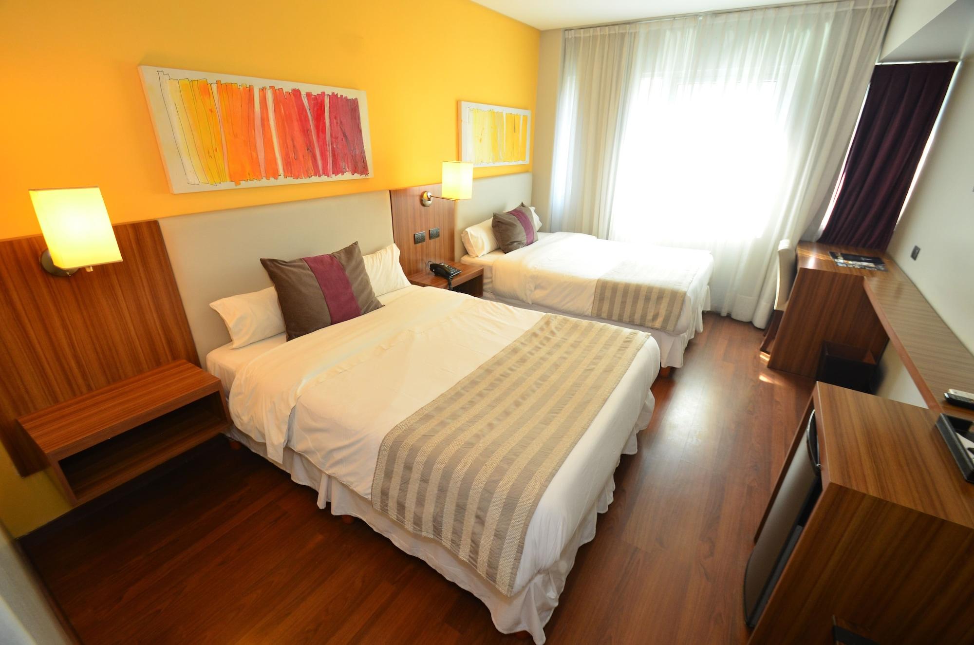 Hotel Bicentenario Suites & Spa サンミゲルデトゥクマン エクステリア 写真