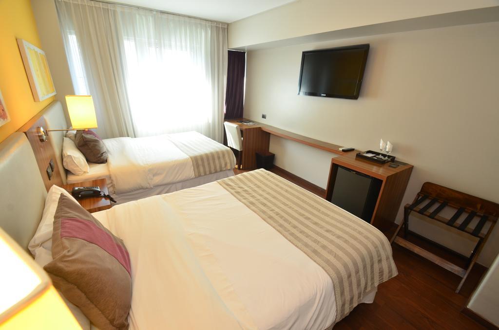 Hotel Bicentenario Suites & Spa サンミゲルデトゥクマン 部屋 写真