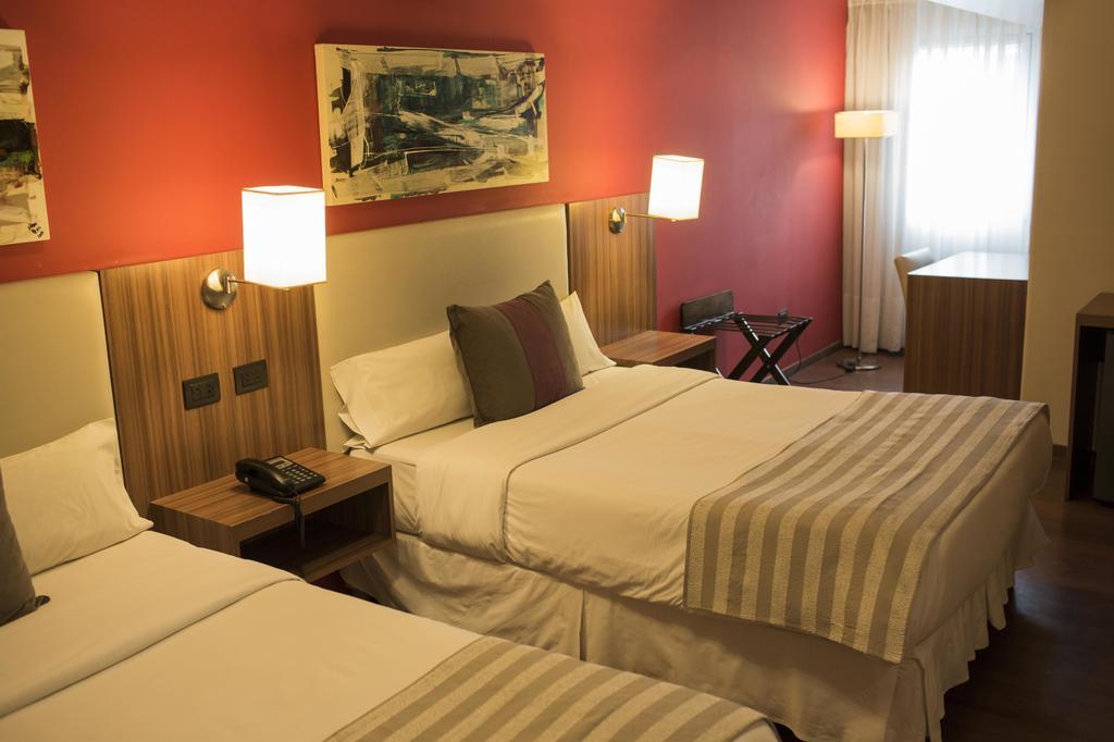 Hotel Bicentenario Suites & Spa サンミゲルデトゥクマン 部屋 写真
