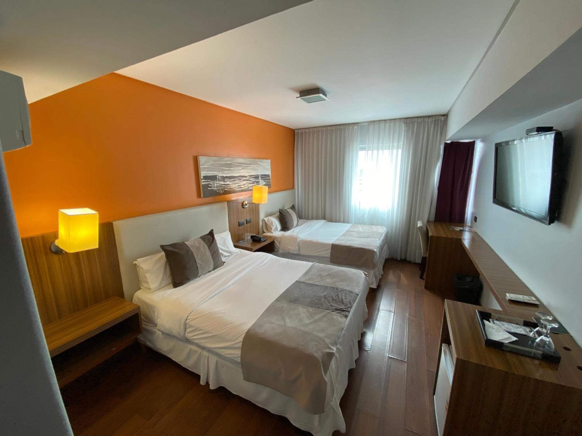 Hotel Bicentenario Suites & Spa サンミゲルデトゥクマン エクステリア 写真